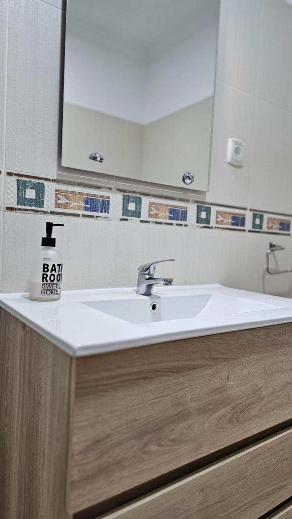 Harbour'S Way, Spacious And Cosy Apartment, With Ac Olhão Exteriör bild