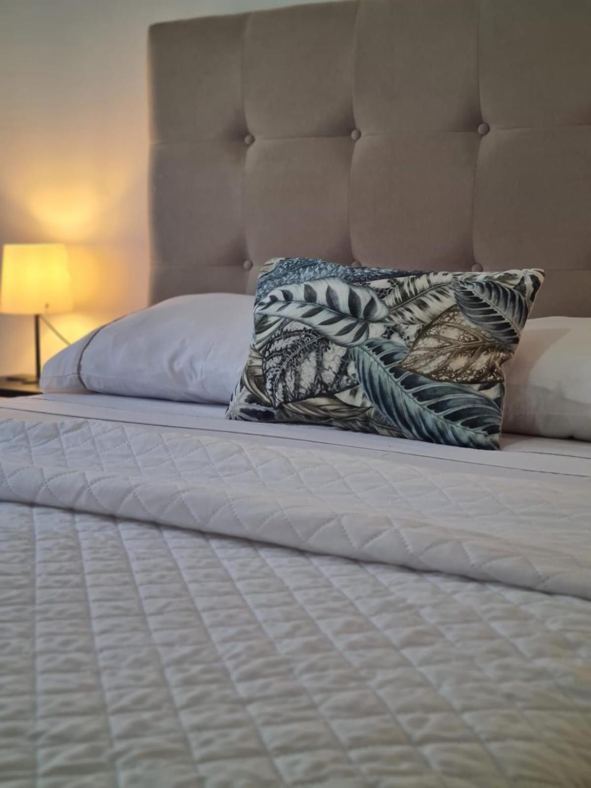Harbour'S Way, Spacious And Cosy Apartment, With Ac Olhão Exteriör bild
